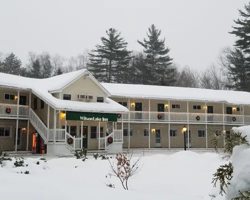 Wilson Lake Inn Hotels in Wilton