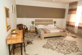 Mirazh Hotel