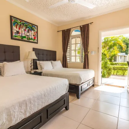 Travellers Beach Resort