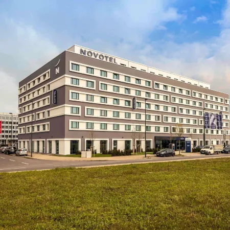 Novotel Düsseldorf Airport Отели рядом с достопримечательностью «Штокум»