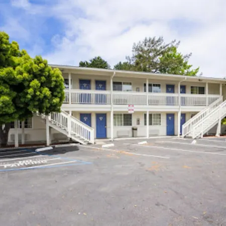 Fisherman's Cove Inn