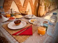 Riad les 5 terres - Gæstehus
