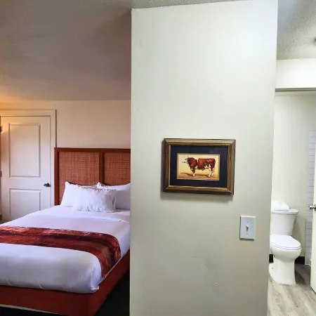 New Western Inn & Suites