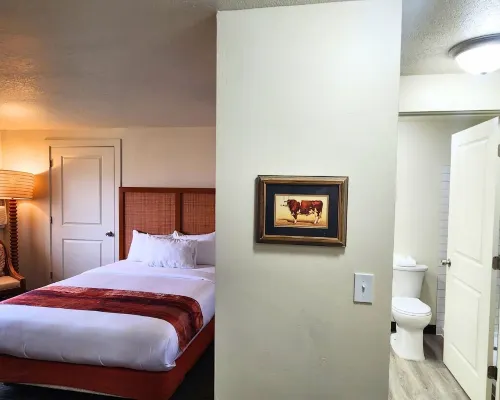 New Western Inn & Suites Hotels in Fillmore