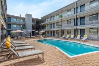 Country Inn & Suites by Radisson, Metairie (New Orleans), La - Pools