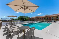 Econo Lodge Panama City St Andrews - Swimmingpools