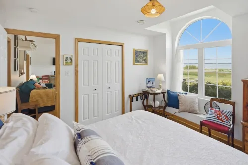 Spectacular beachfront with epic views, beautiful lit-up deck for sunset dining! - Beach