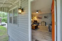 Home w/ Fenced Yard, 13 Mi to Kansas City Stadium! - Wifi