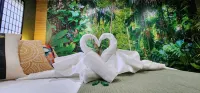 Zen Retreat-jacuzzi, Kitchenette, Walk to fun - Condos