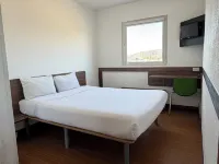 Hotel Hi! Zapopan Отели рядом с достопримечательностью «Культурный и конгресс-центр PALCCO»