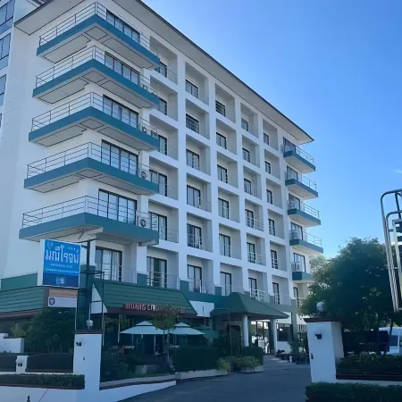 Maneerote Hotel