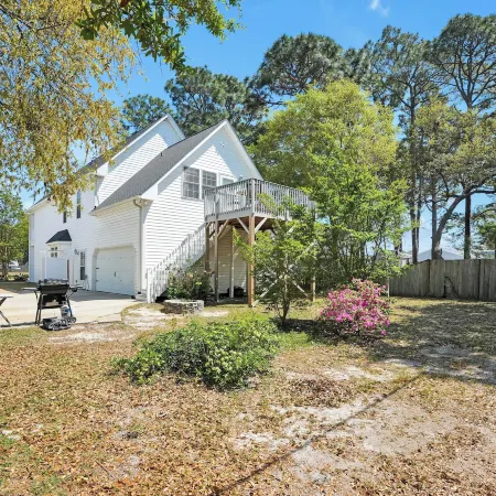 Near Eats, Shops, Golf & Beach: Oak Island Suite!