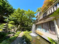 Atami Kinjokan - parking