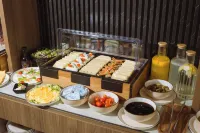 Heritage Hotel Ames - breakfast
