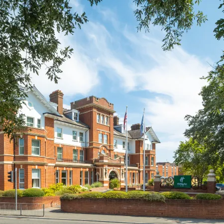 Holiday Inn FARNBOROUGH by IHG Hotele w: Farnborough