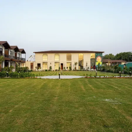Aayovea Resort Ayodhya Near Ram Mandir & Saryu River