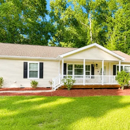Beautiful, Cozy home in Concord providing a spacious & tranquil retreat