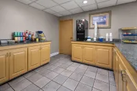 Days Inn by Wyndham Norfolk Airport - sarapan