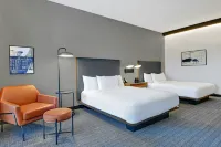 Courtyard Hamilton - 3-Star