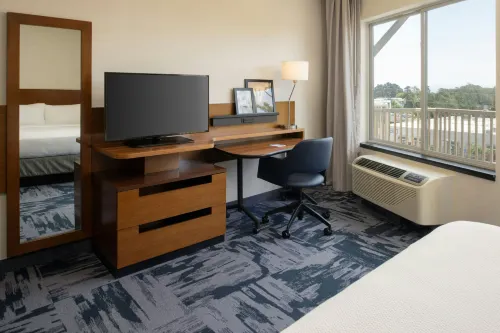 Fairfield Inn & Suites Santa Cruz - Business