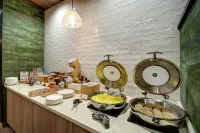 蘭開斯特棕櫚谷萬楓酒店及套房 - 早餐