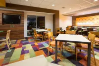 Fairfield Inn & Suites by Marriott Boston Milford - Breakfast