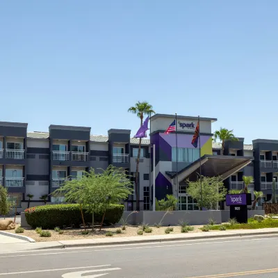Spark by Hilton Tempe Phoenix Airport Отели рядом с достопримечательностью «Саут-Маунтин»