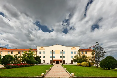 UNA HOTELS Occhiobello - ที่มีฟิตเนส