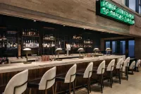 The Central Station Memphis, Curio Collection by Hilton - parking
