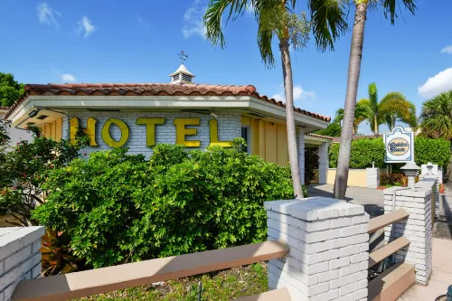 Gables Cove Hotel - Parkplatz