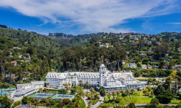 Claremont Resort & Club