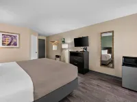 Quality Inn Fort Myers Cape Coral Hotels near List Distillery