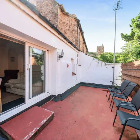 House in Historic Village - Sleeps 6