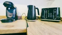 บ้าน 4 ห้องนอน สว่างและทันสมัย - ห้องครัว
