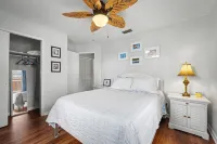 Sea Turtle Bungalow Just 200 Ft to the Beach - 3-Star