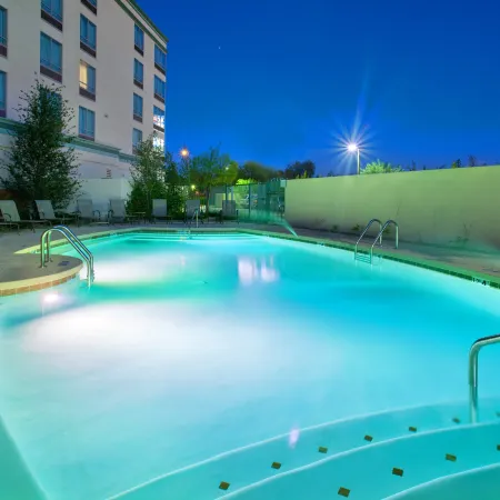 Holiday Inn & Suites PHOENIX AIRPORT by IHG