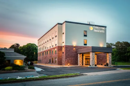 Cobblestone Inn & Suites Fairfield Bay - spa