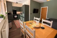 Stunning 2-Bed Apt, Sleeps 6 in the New Forest - 2-Star