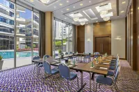 Majestic Arjaan by Rotana - ที่มีที่จอดรถ