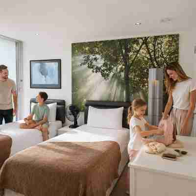 2 Bedroom Penthouse with Parking Rooms