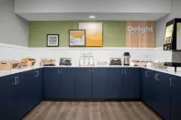 Spark by Hilton Tucson Airport - Aamiainen