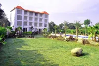 The Darien Resort Hotels near Kotabagh Waterfall