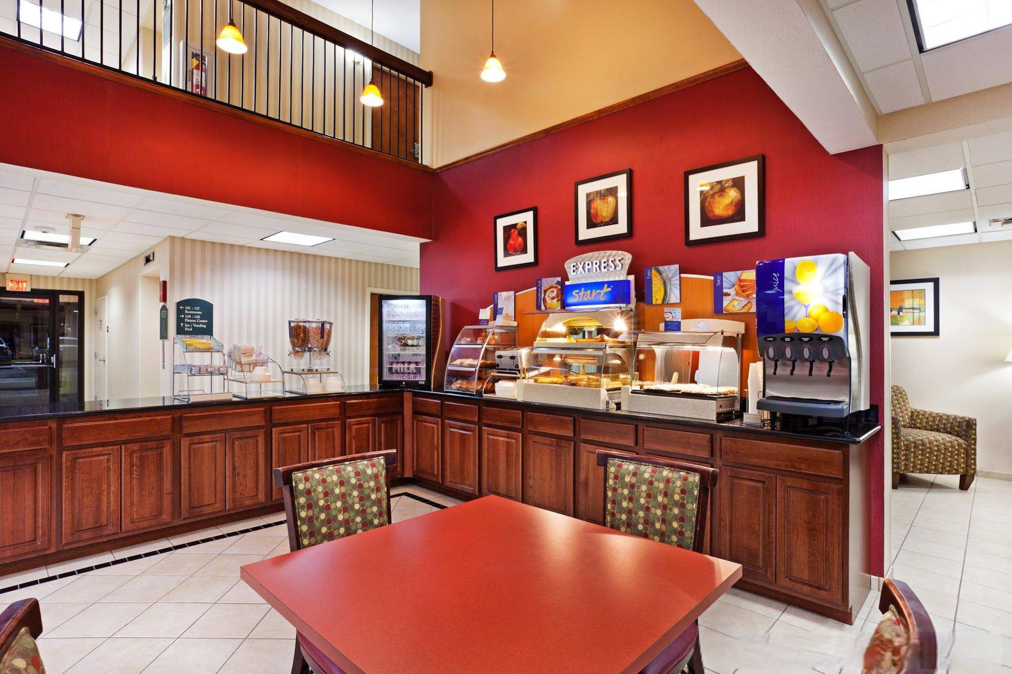 Holiday Inn Express Hotel & Suites Knoxville-North-I-75 Exit 112, an Ihg Hotel