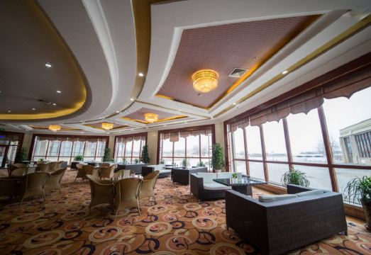 2. 싱하이후 호텔..