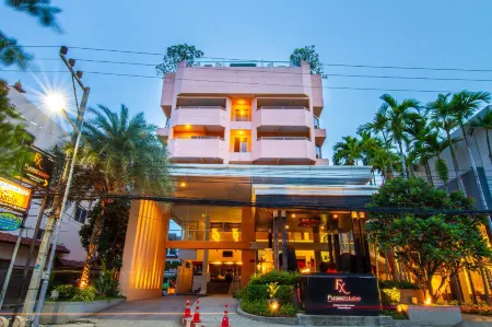 FuramaXclusive Sandara Hua Hin at Cha-am Beach Отели рядом с достопримечательностью «Simantra Private Villas»