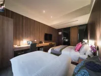Huada Hotel
