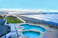 UMH Tarik Hotel - Beach