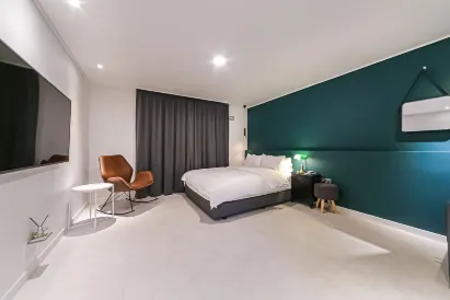 Hotel Pier 48