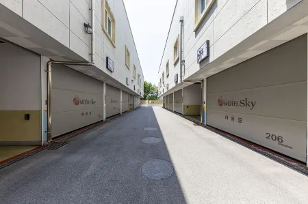 Dangjin Sky Motel Отели рядом с достопримечательностью «Sapgyocheon Observatory»