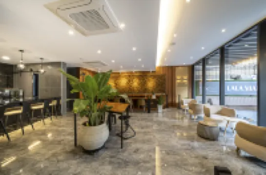 Lala Vianco Business Hotel